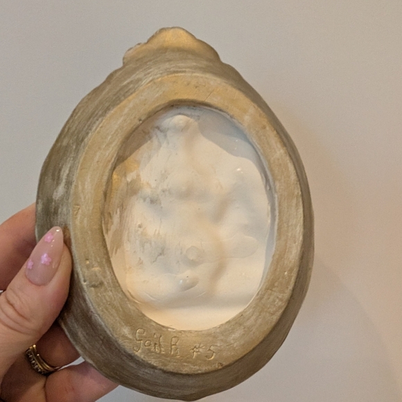 Vintage Praying Children Wall Plaque - Picture 9 of 9